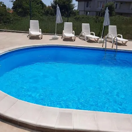 Daire прекрасный с видом на море и бассейном Byala (Varna)